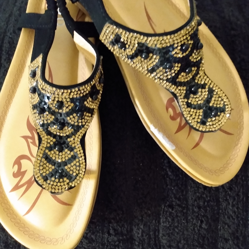 Sandals - Picture 7 of 9